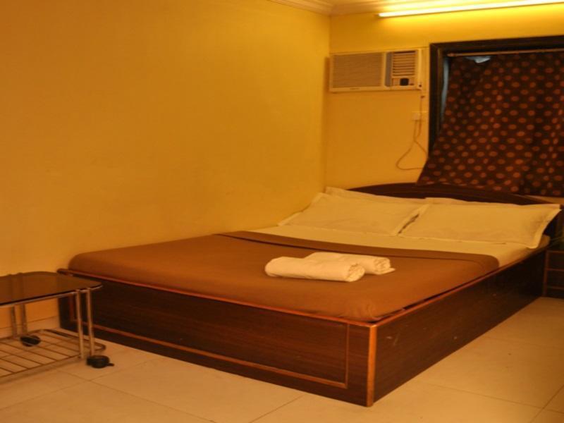 Hira Palace Hotel Mumbai Exterior photo